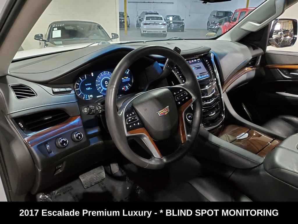 Used 2017 Cadillac Escalade Premium Luxury AWD/4WD image 7