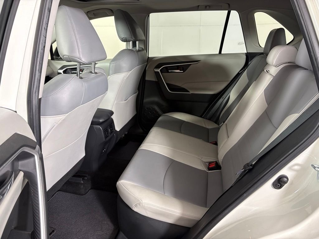 Used 2021 Toyota RAV4 XLE Premium AWD/4WD image 37