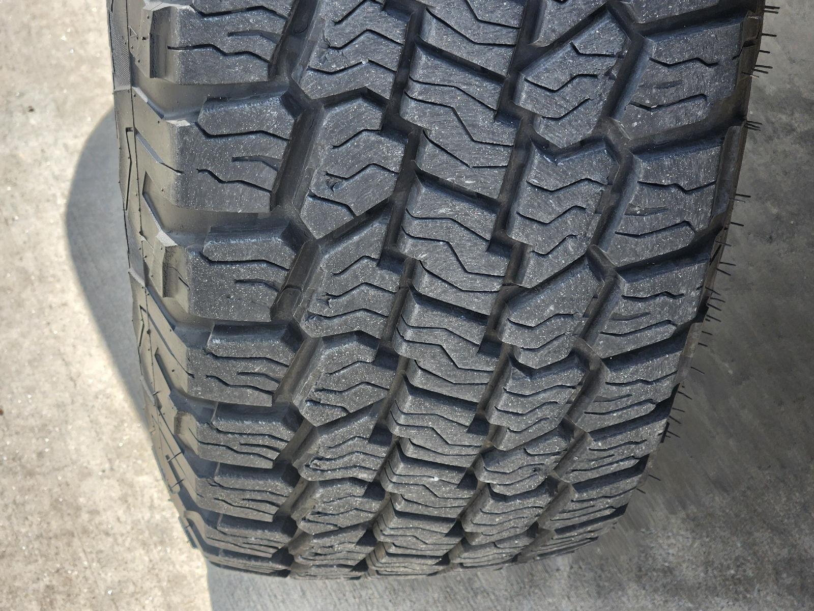 Used 2018 Ford F250 XLT w/ FX4 Off-Road Package AWD/4WD image 11