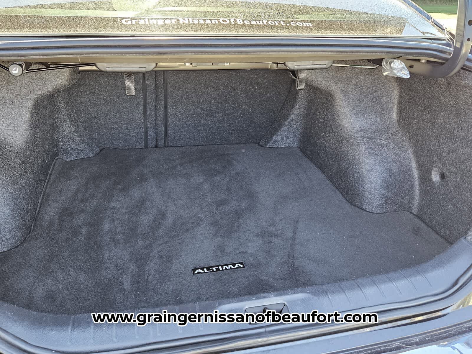 Used 2023 Nissan Altima 2.5 SV FWD image 6