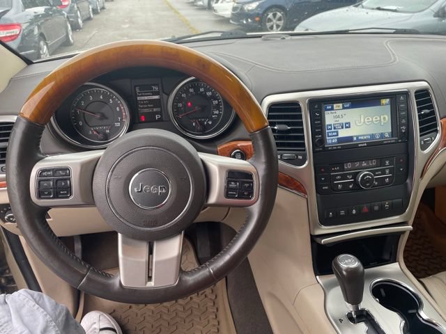 Used 2011 Jeep Grand Cherokee Overland AWD/4WD image 25