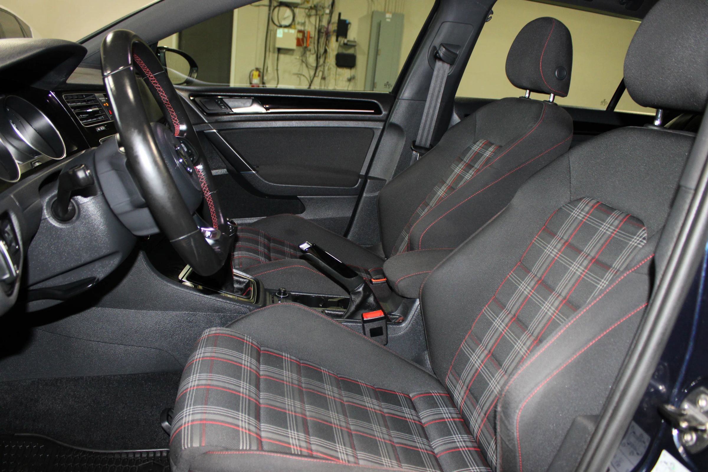 Used 2017 Volkswagen GTI Sport FWD image 25
