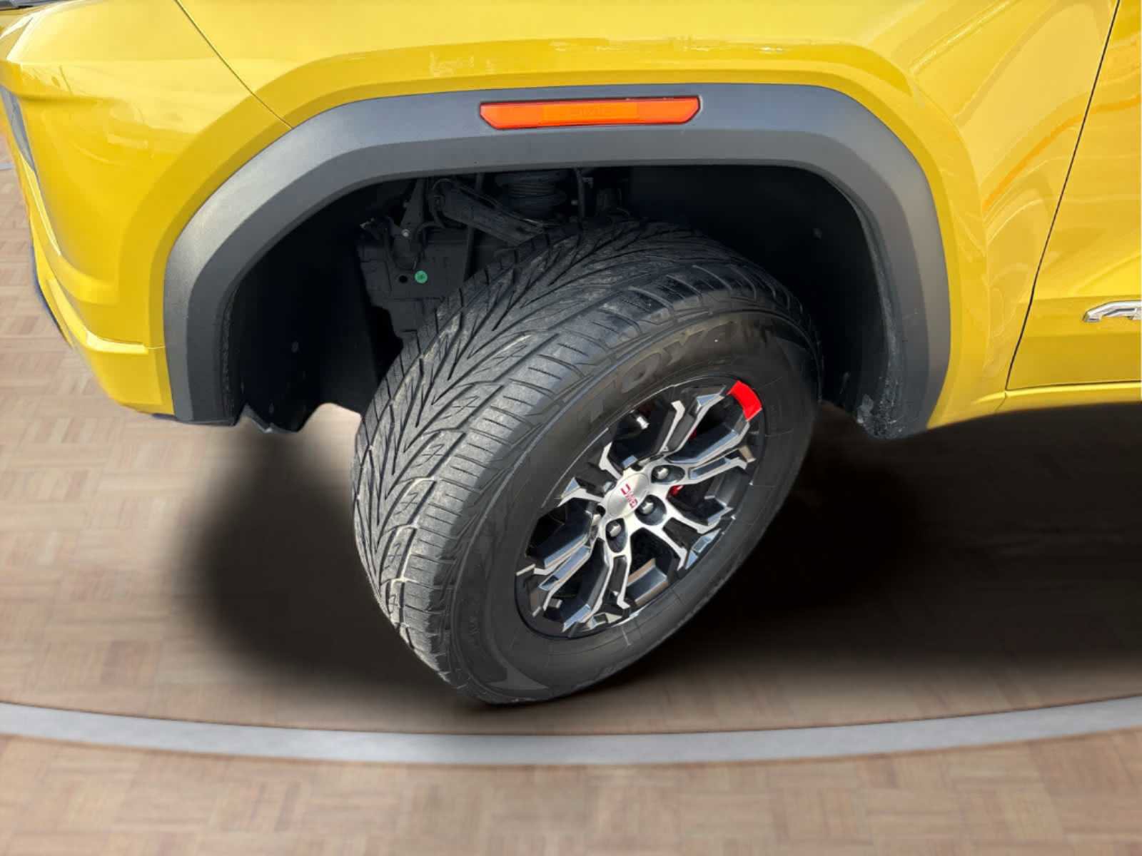 Used 2023 GMC Canyon AT4 w/ AT4 Premium Package image 30