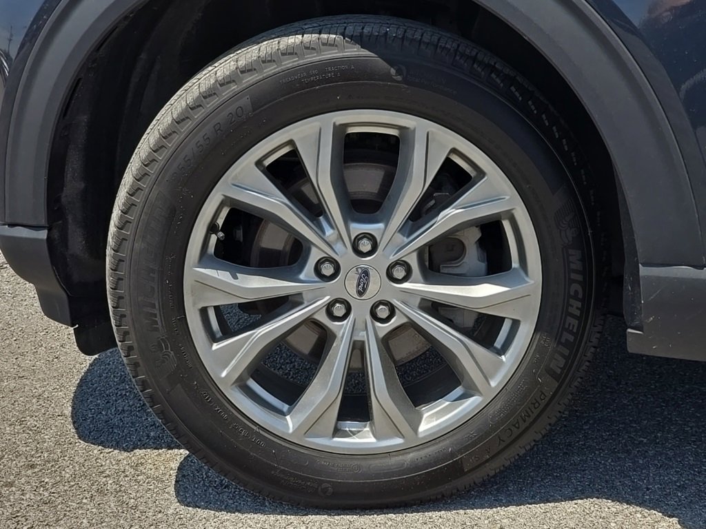 Used 2023 Ford Explorer XLT w/ Equipment Group 202A image 10