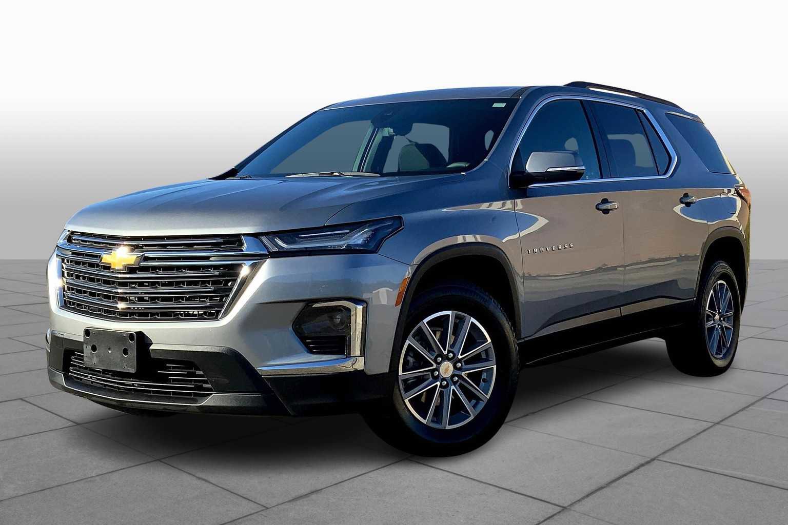 Used 2023 Chevrolet Traverse LT