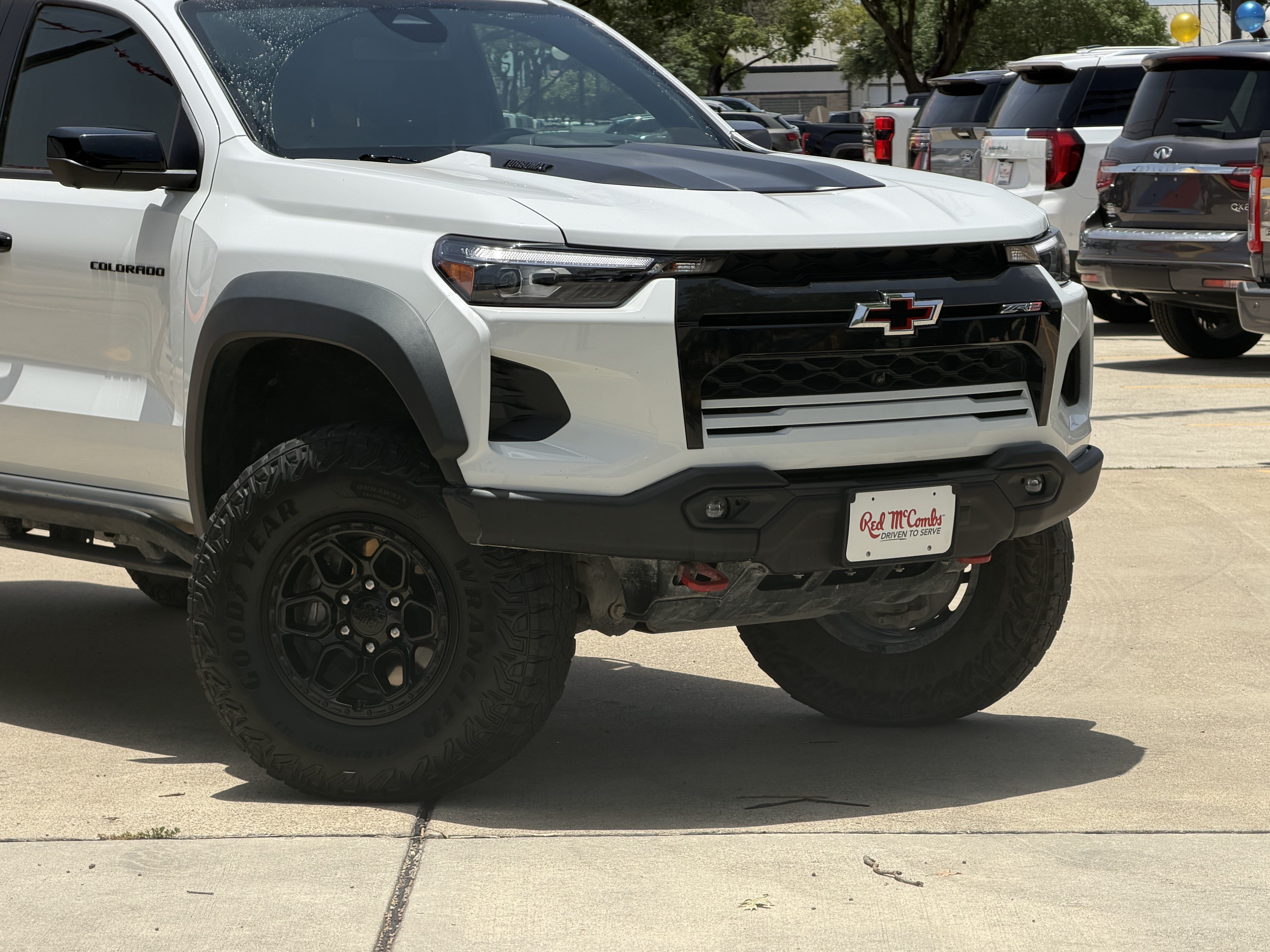 Used 2025 Chevrolet Colorado ZR2 w/ ZR2 Bison Edition AWD/4WD image 2