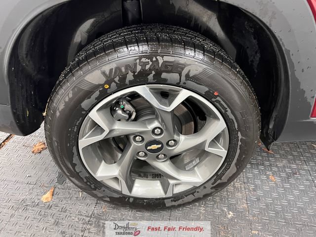 Used 2025 Chevrolet Trax LT image 17