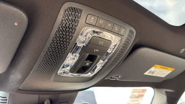 Certified 2025 Mercedes-Benz GLB 250 4MATIC image 22