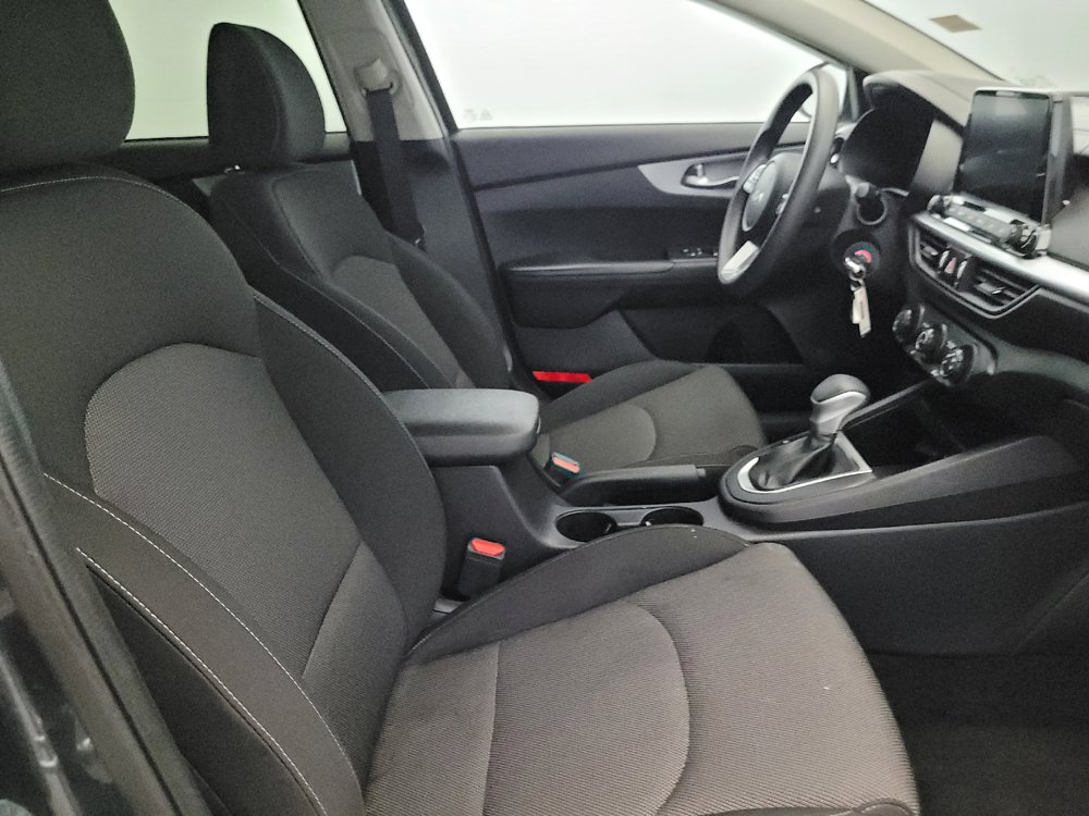 Used 2022 Kia Forte LXS w/ LXS Technology Package FWD image 21