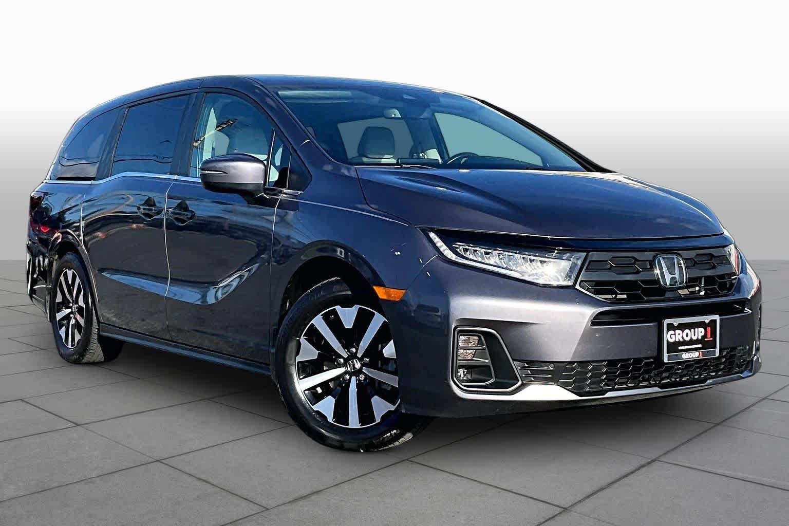 Used 2025 Honda Odyssey EX-L image 3
