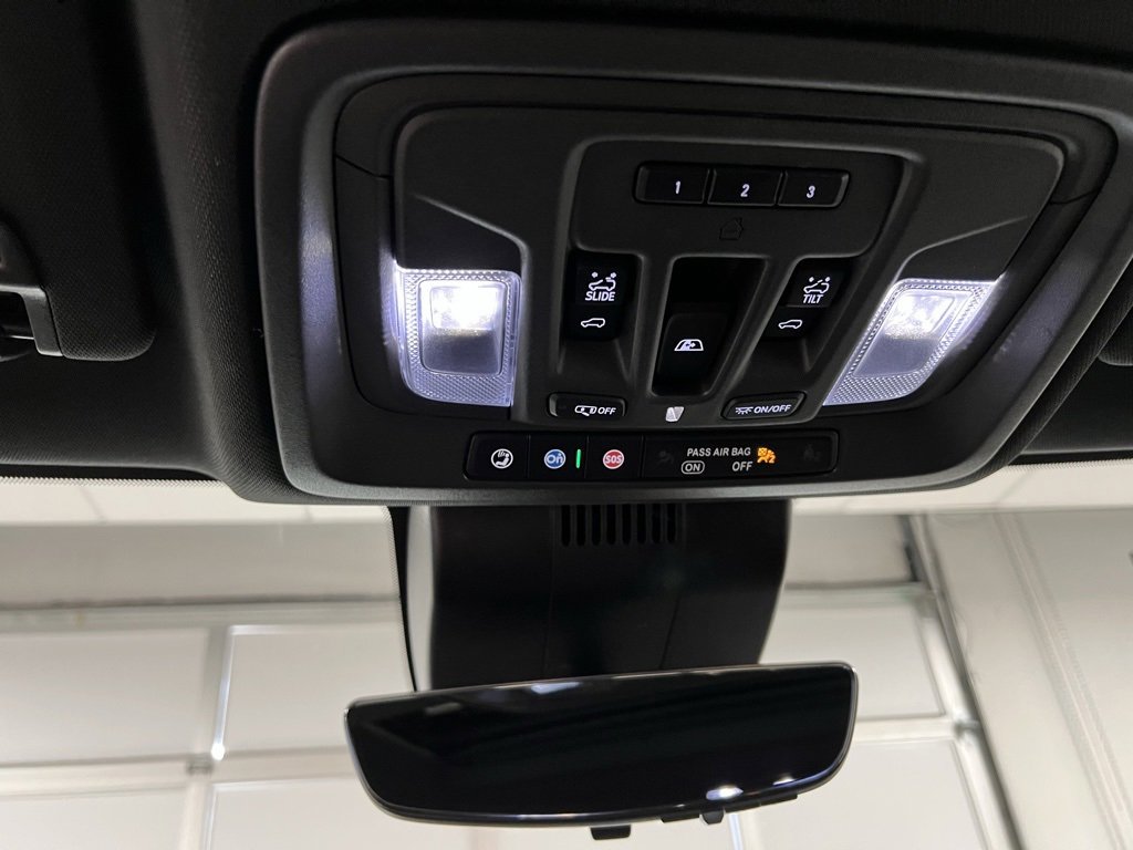 Used 2024 GMC Sierra 2500 AT4 w/ Technology Package image 44