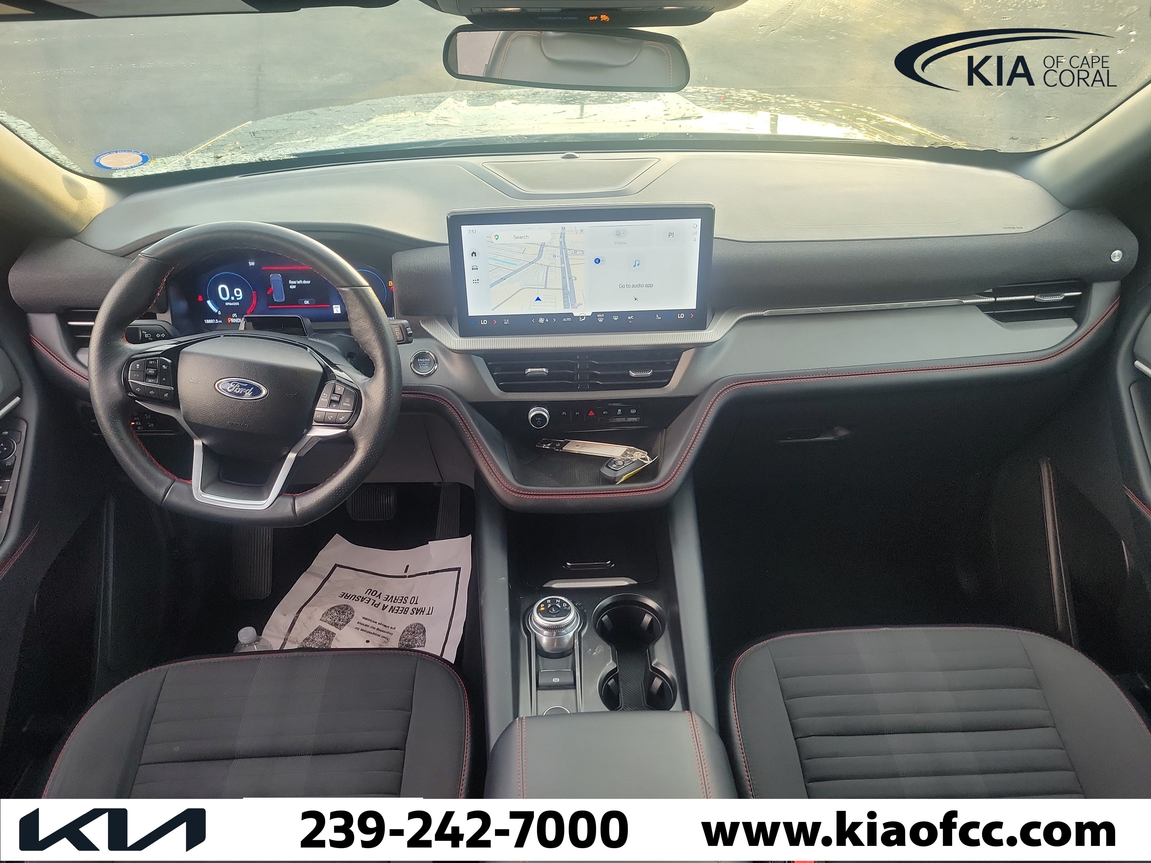 Used 2025 Ford Explorer ST-Line w/ ST-Line Street Pack AWD/4WD image 18