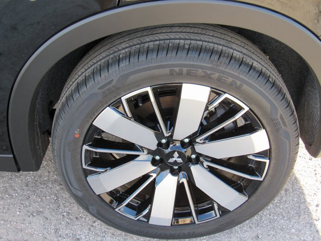 New 2026 Mitsubishi Outlander SE FWD image 7