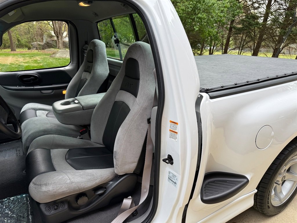 Used 1999 Ford F150 Lightning image 48