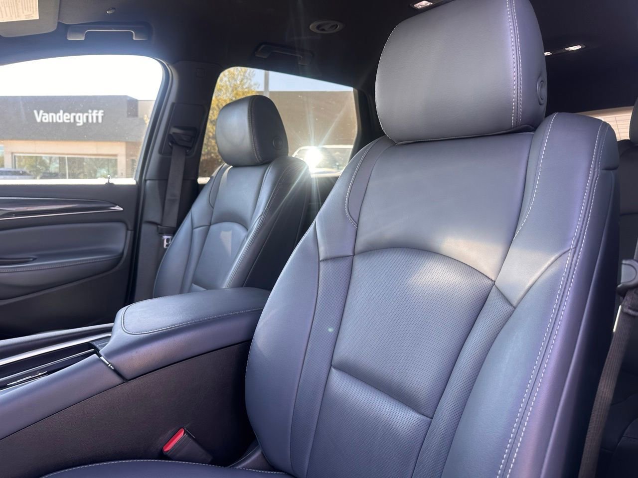 Used 2023 Buick Enclave Essence w/ Sport Touring Edition image 23