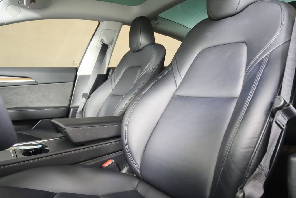 Used 2023 Tesla Model 3 Standard Range image 10