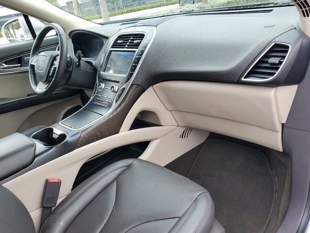 Used 2019 Lincoln Nautilus Reserve image 11