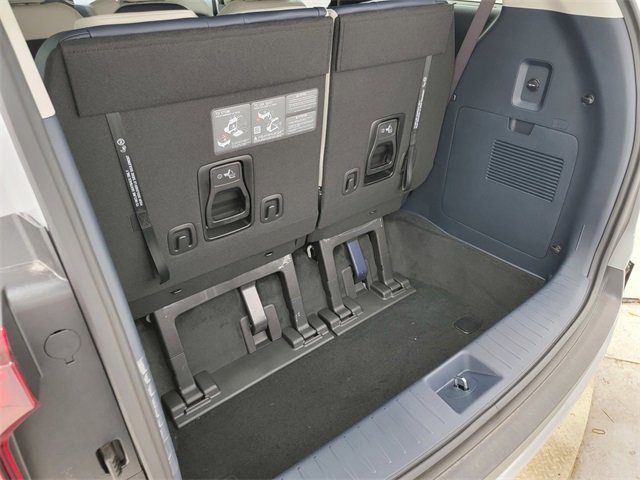 New 2026 Kia Carnival EX image 17