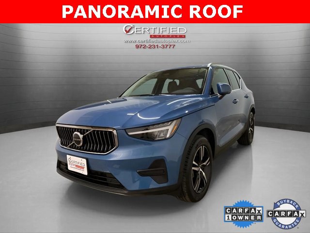Used 2025 Volvo XC40 B5 Core image 1