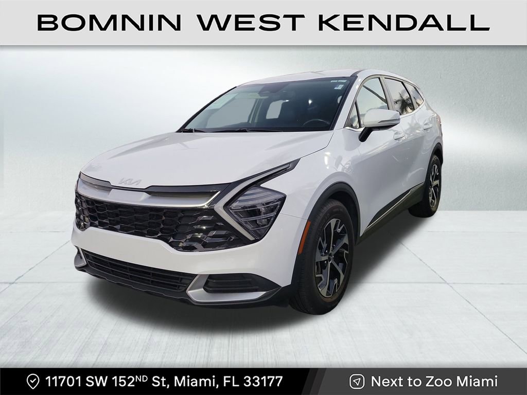 Used 2024 Kia Sportage EX image 2