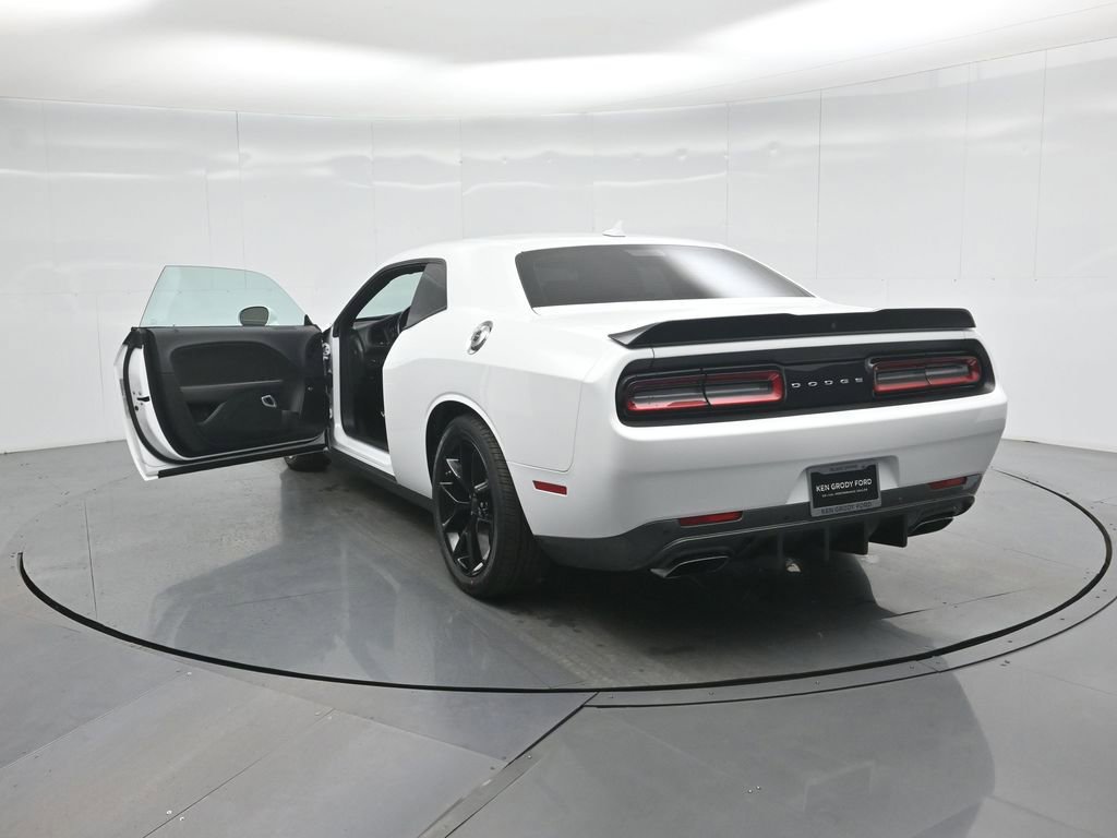 Used 2023 Dodge Challenger R/T image 31