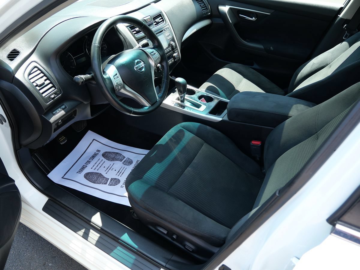 Used 2015 Nissan Altima 2.5 SV FWD image 9