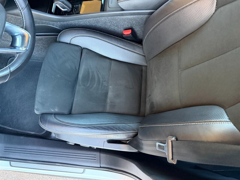 Used 2021 Volvo XC40 P8 Recharge image 40