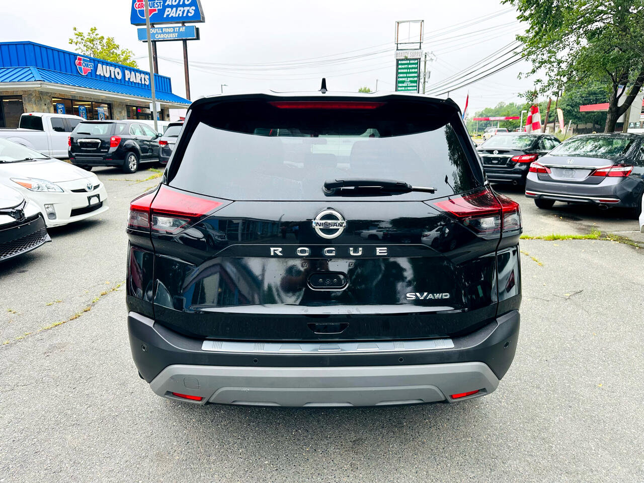 Used 2021 Nissan Rogue SV image 5