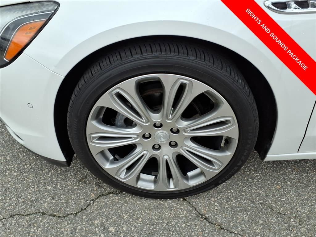 Used 2019 Buick LaCrosse Avenir w/ Driver Confidence Package II image 10