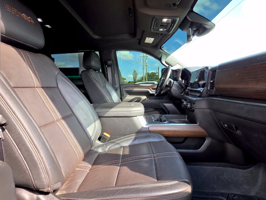 Used 2025 Chevrolet Silverado 3500 High Country w/ High Country Premium Package AWD/4WD image 27