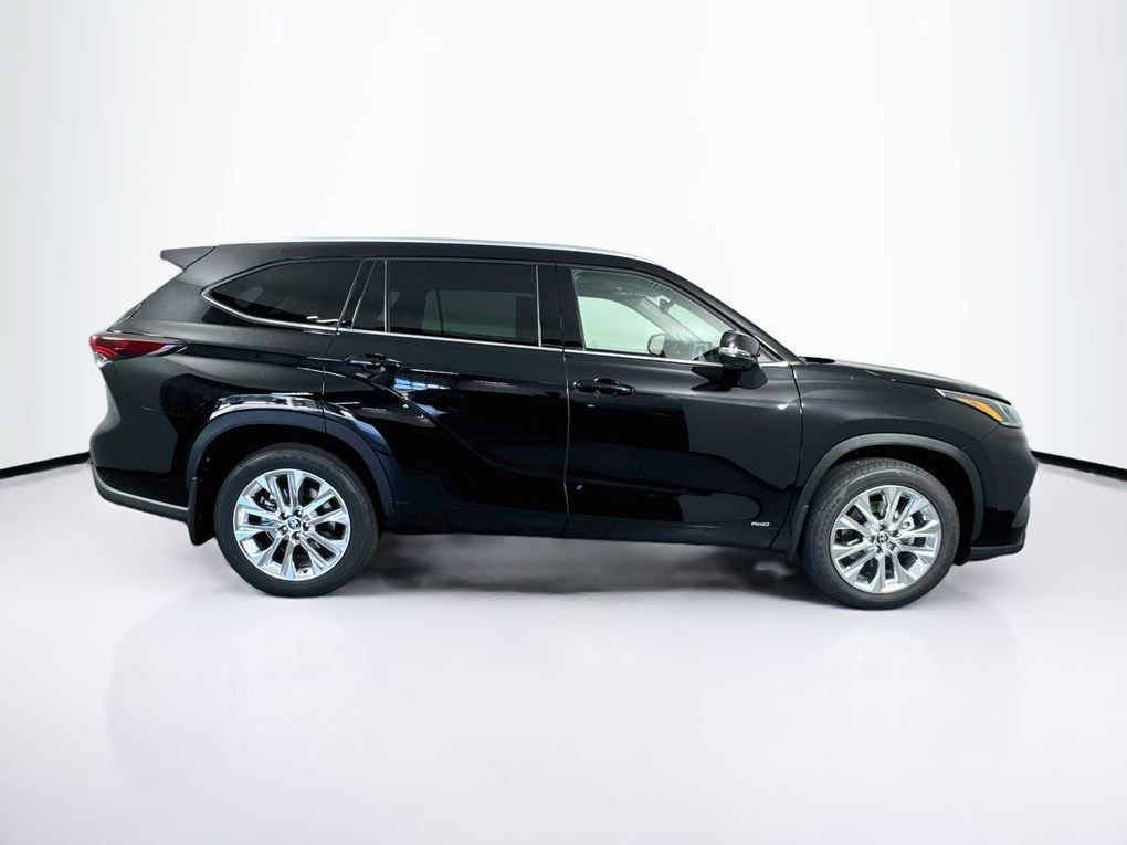 New 2026 Toyota Highlander Limited AWD/4WD image 10