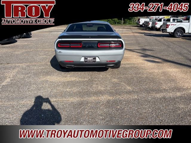 Used 2020 Dodge Challenger SXT w/ Blacktop Package image 5