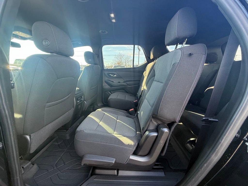 Used 2022 Chevrolet Traverse LT w/ LPO, Floor Liner Package image 23