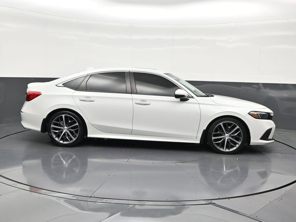 Used 2022 Honda Civic Touring image 6