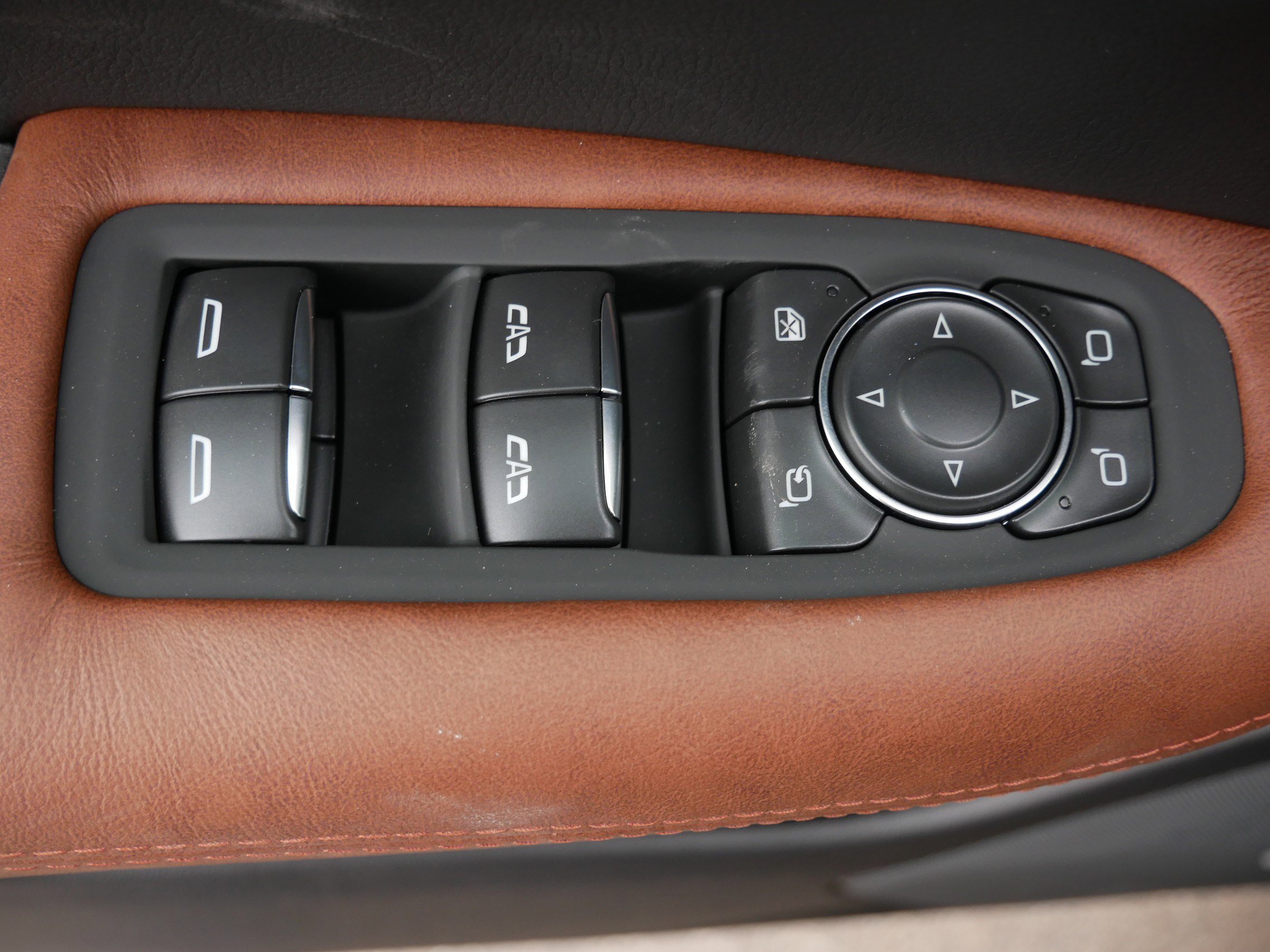 New 2026 Cadillac XT5 Sportv w/ LPO, Onyx Lite Package image 18