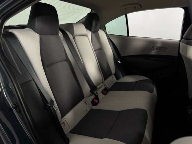 Used 2025 Toyota Corolla LE image 16
