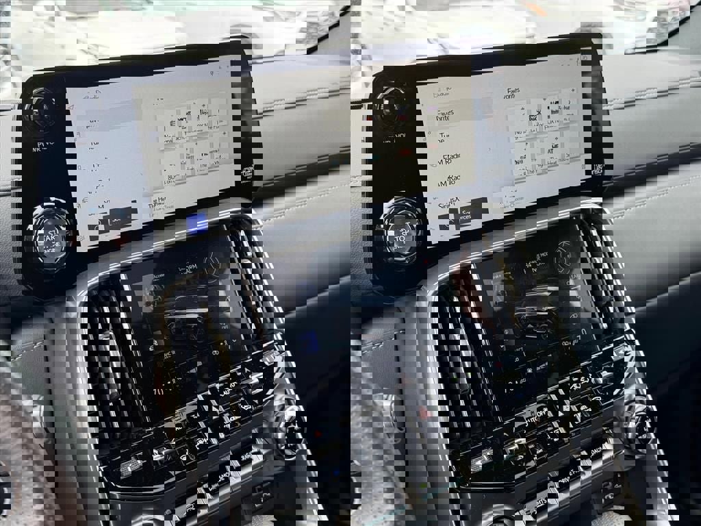 Used 2024 Lexus LX 600 F Sport image 22