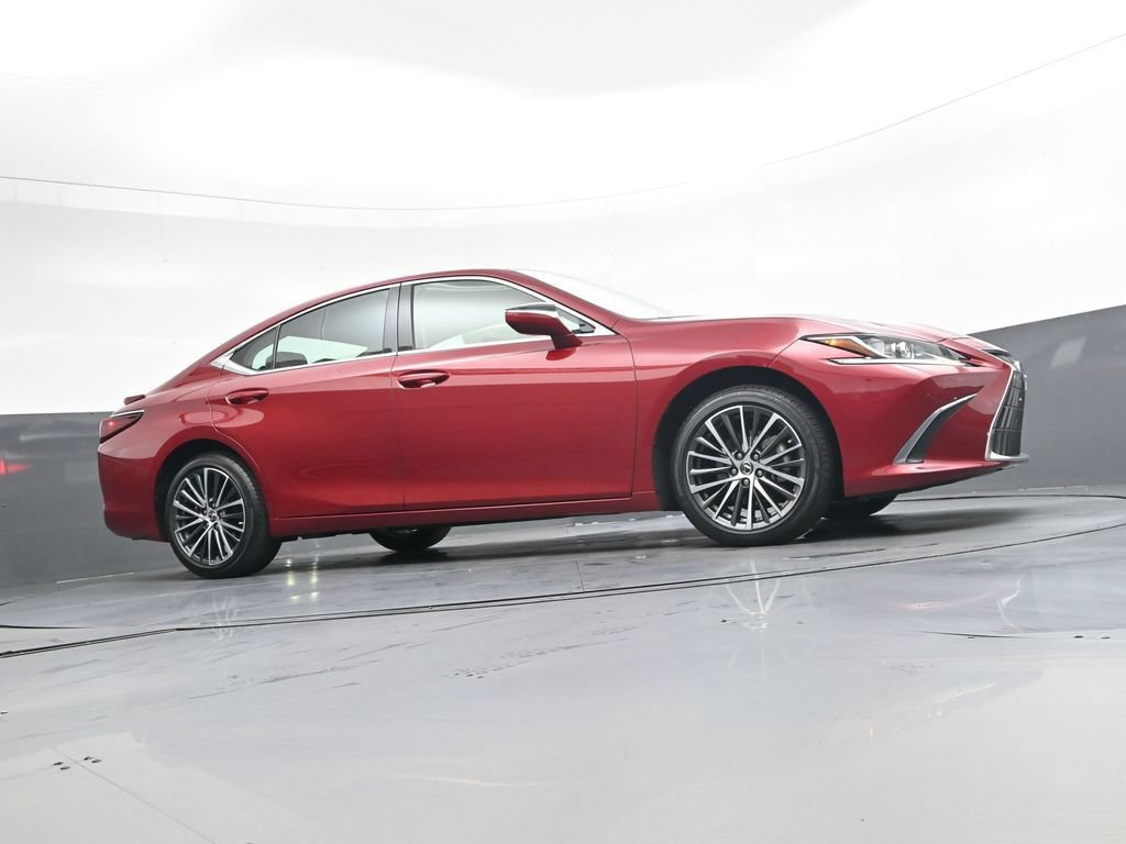 Used 2025 Lexus ES 300h w/ Premium Package FWD image 45