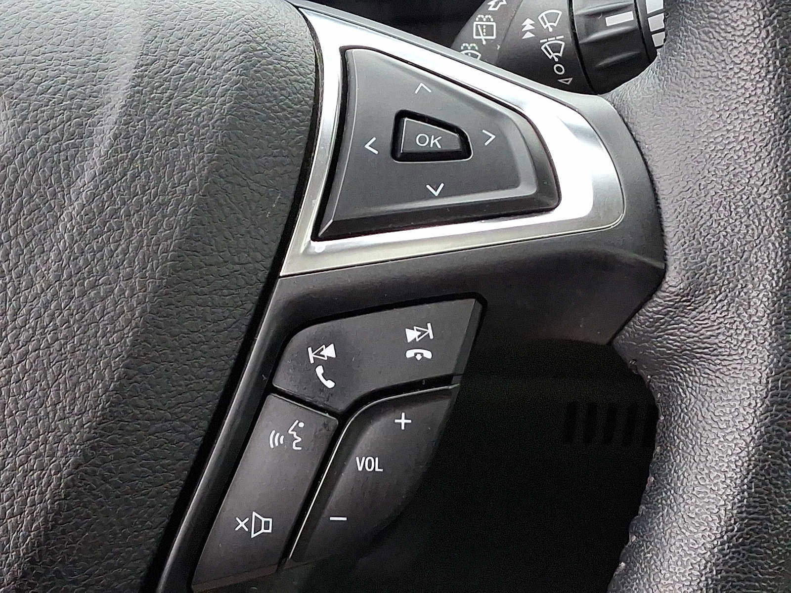 Used 2022 Ford Edge SEL w/ Convenience Package image 24