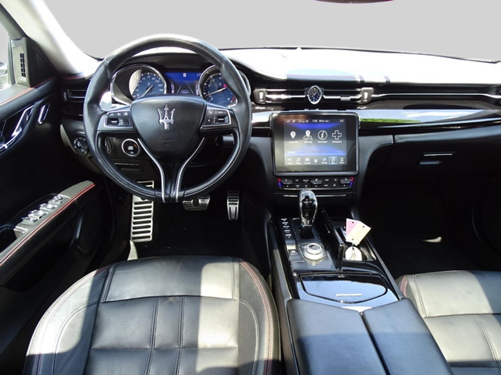 Used 2018 Maserati Quattroporte S GranSport Q4 AWD/4WD image 9