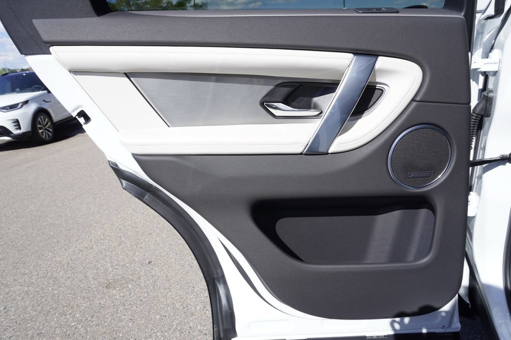 New 2026 Land Rover Discovery Sport Landmark AWD/4WD image 28