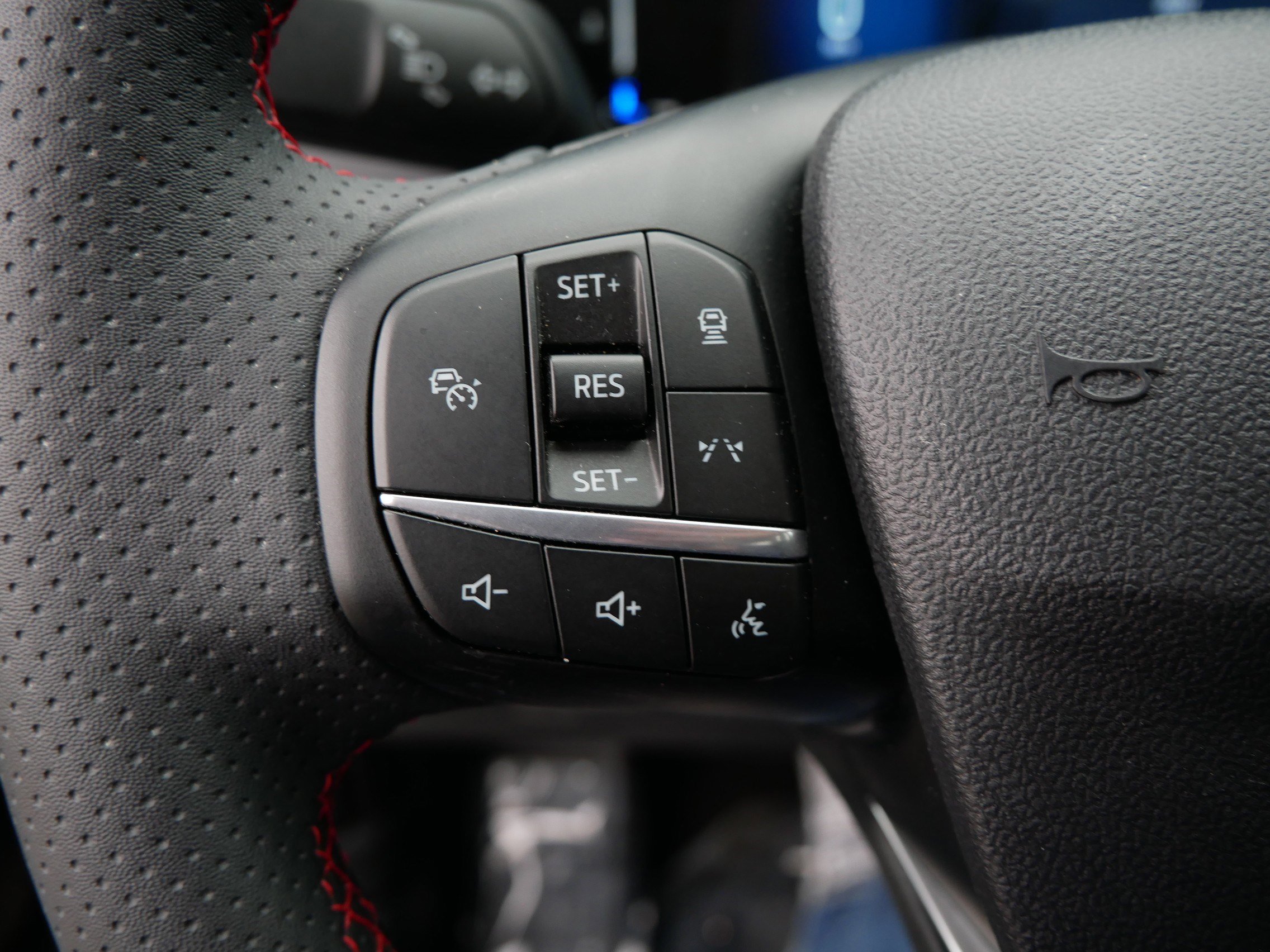 Used 2023 Ford Escape ST-Line w/ Tech Pack #1 FWD image 27