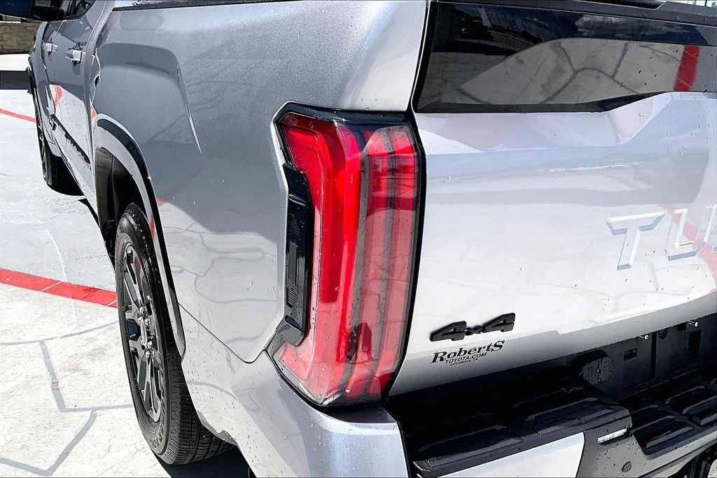 Used 2022 Toyota Tundra Platinum w/ Advanced Package AWD/4WD image 24