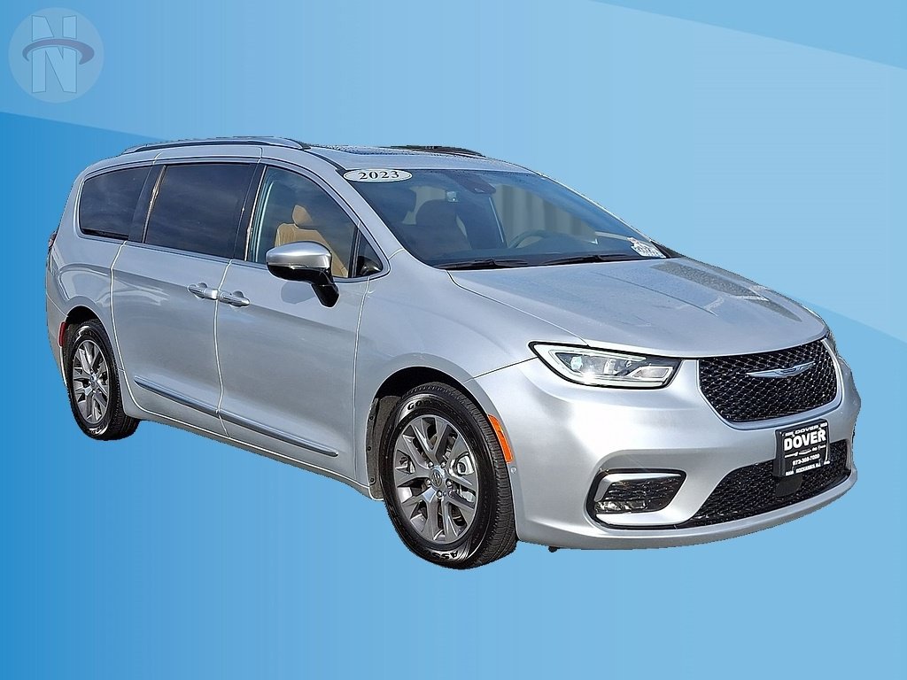 Certified 2023 Chrysler Pacifica Pinnacle FWD image 1