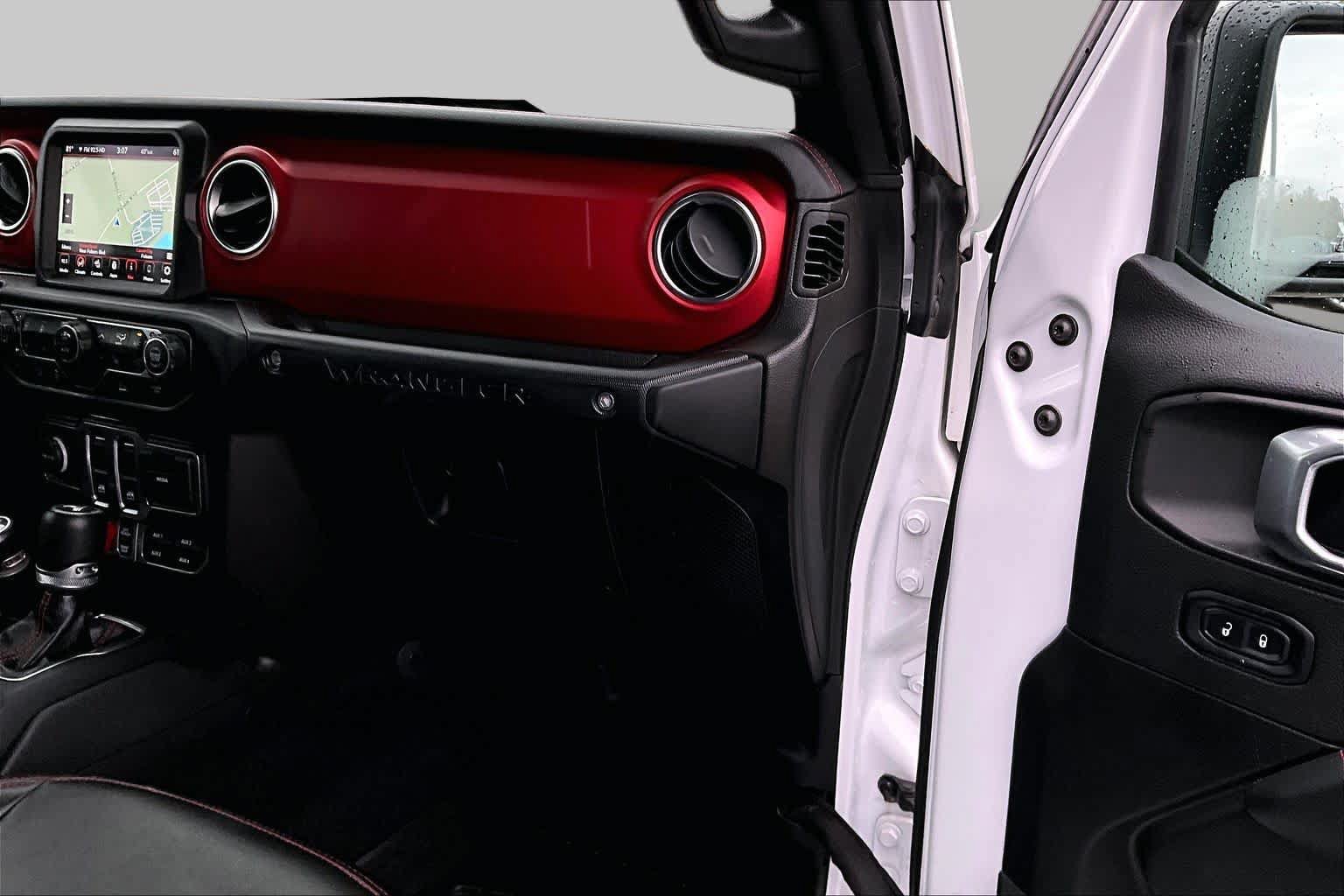 Used 2022 Jeep Wrangler Rubicon w/ Cold Weather Group AWD/4WD image 18