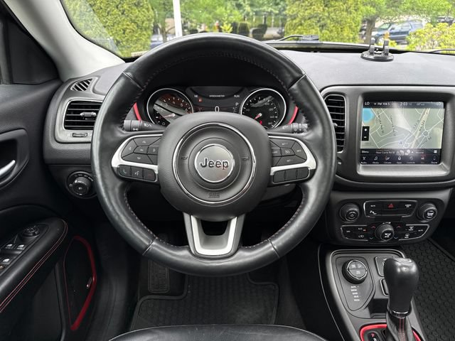 Used 2017 Jeep Compass Trailhawk w/ Leather Interior Group AWD/4WD image 9