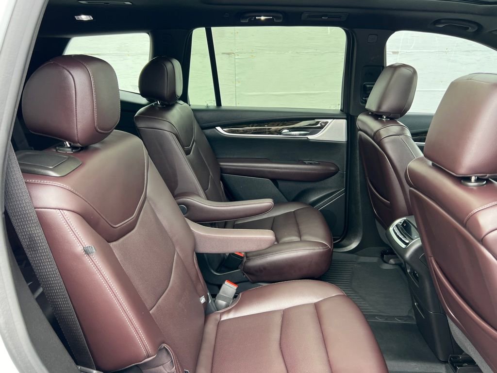 Used 2022 Cadillac XT6 Premium Luxury image 25