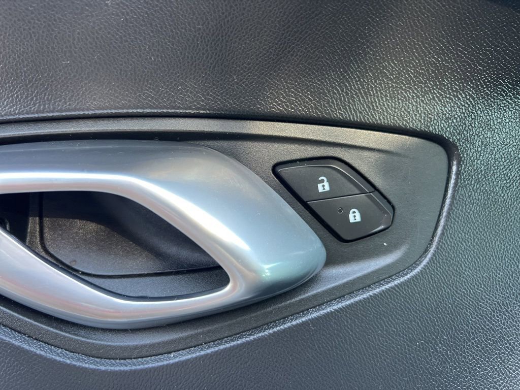 Used 2022 Chevrolet Camaro LT image 18