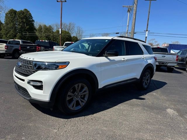 Used 2023 Ford Explorer XLT w/ Equipment Group 202A image 19