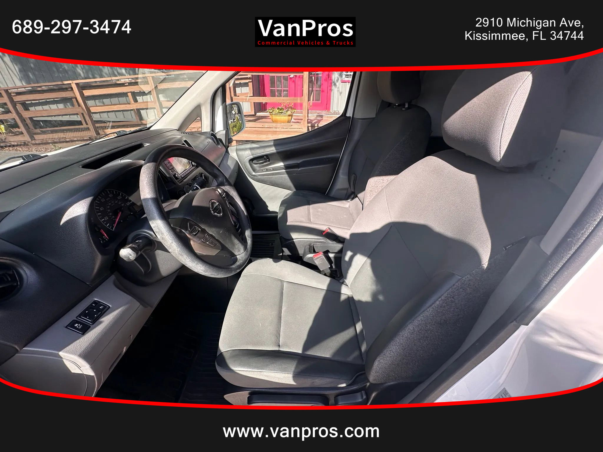 Used 2018 Nissan NV200 SV image 9